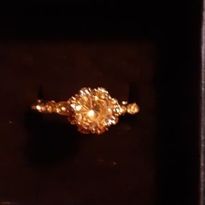 NWOT 925 STERLING SILVER RING